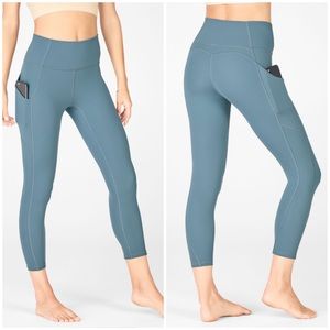 Fabletics Oasis High-Waisted Capri